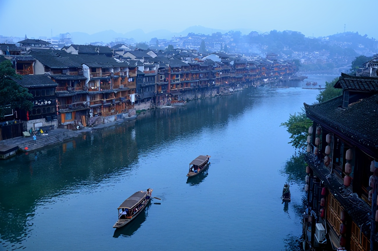 18e2447da7b54320939939c45a9b97bb-1