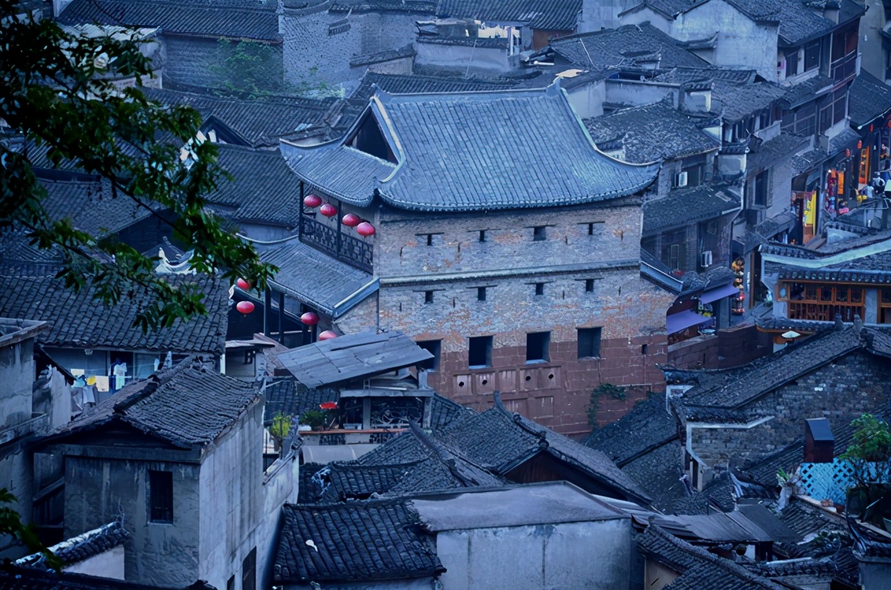 5f148ecc68fa4fb8af6793fe70519f12